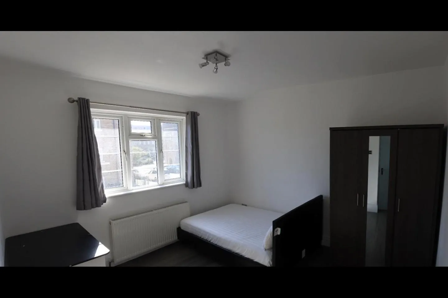Limehouse Townhomes A 4-Bedroom 3-Bathroom Townhome With A Private Garden London United Kingdom