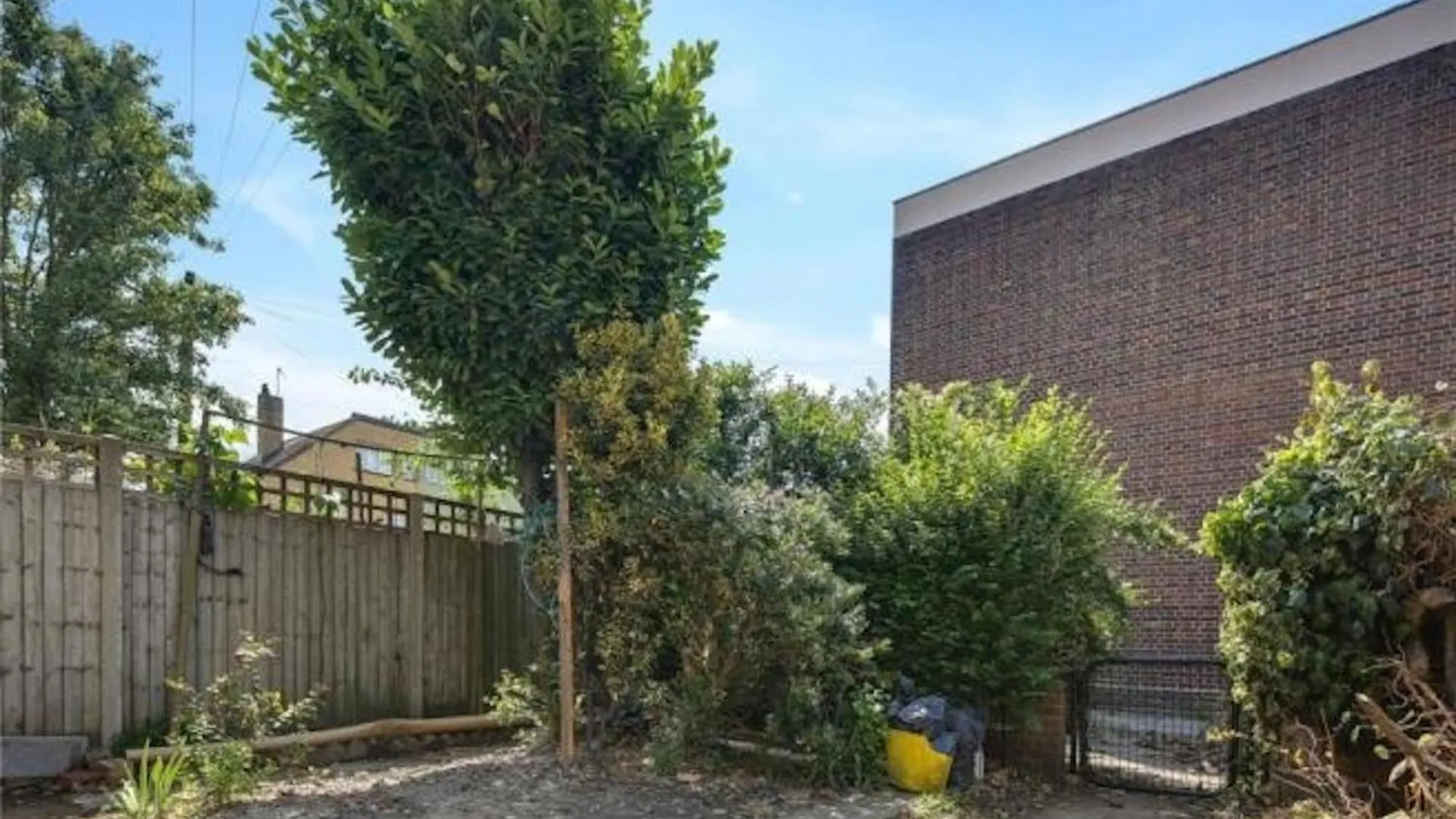 Limehouse Townhomes A 4-Bedroom 3-Bathroom Townhome With A Private Garden London 0*,  United Kingdom
